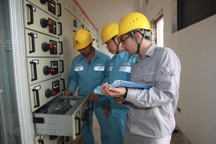 配電柜廠家驗(yàn)收中